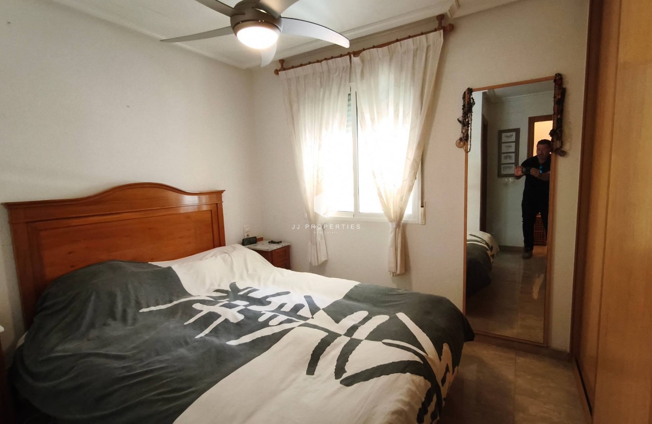 Aus zweiter Hand - Wohnung -
Torrevieja - Estacion de autobuses