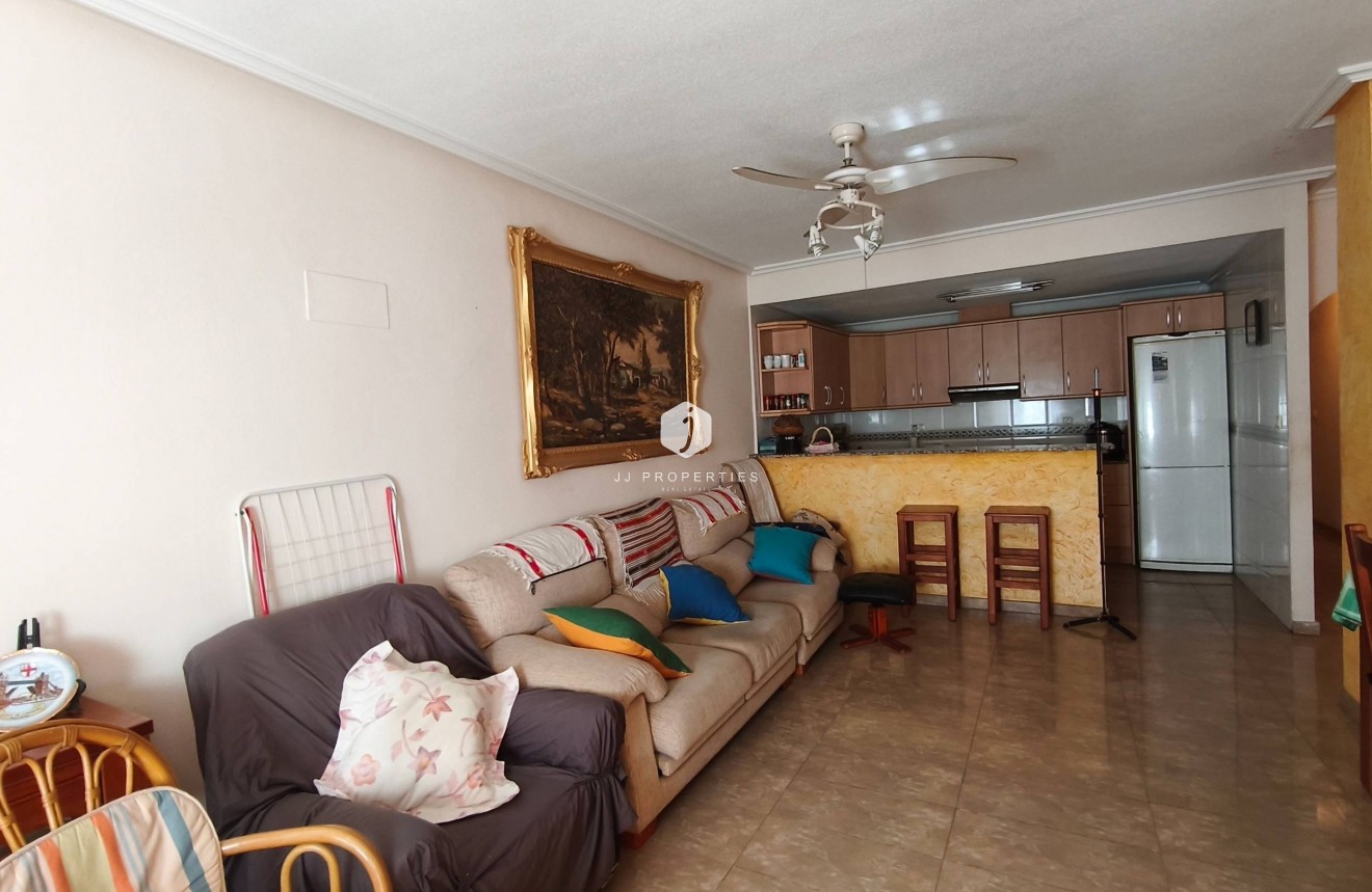 Aus zweiter Hand - Wohnung -
Torrevieja - Estacion de autobuses