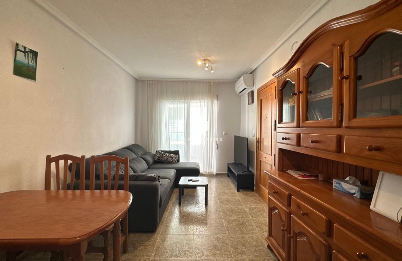 Segunda mano - Apartamento / piso -
Torrevieja - Estacion de autobuses