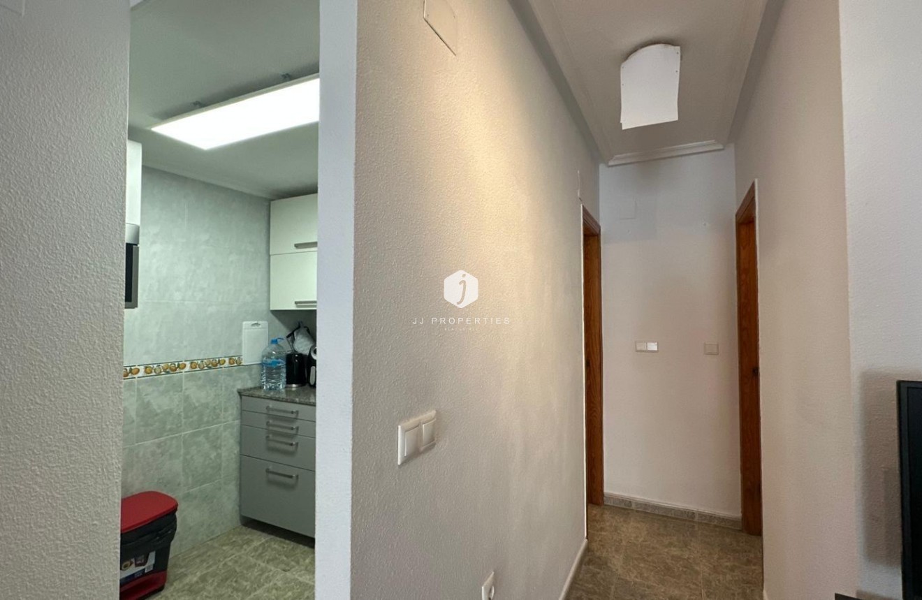 Segunda mano - Apartamento / piso -
Torrevieja - Estacion de autobuses