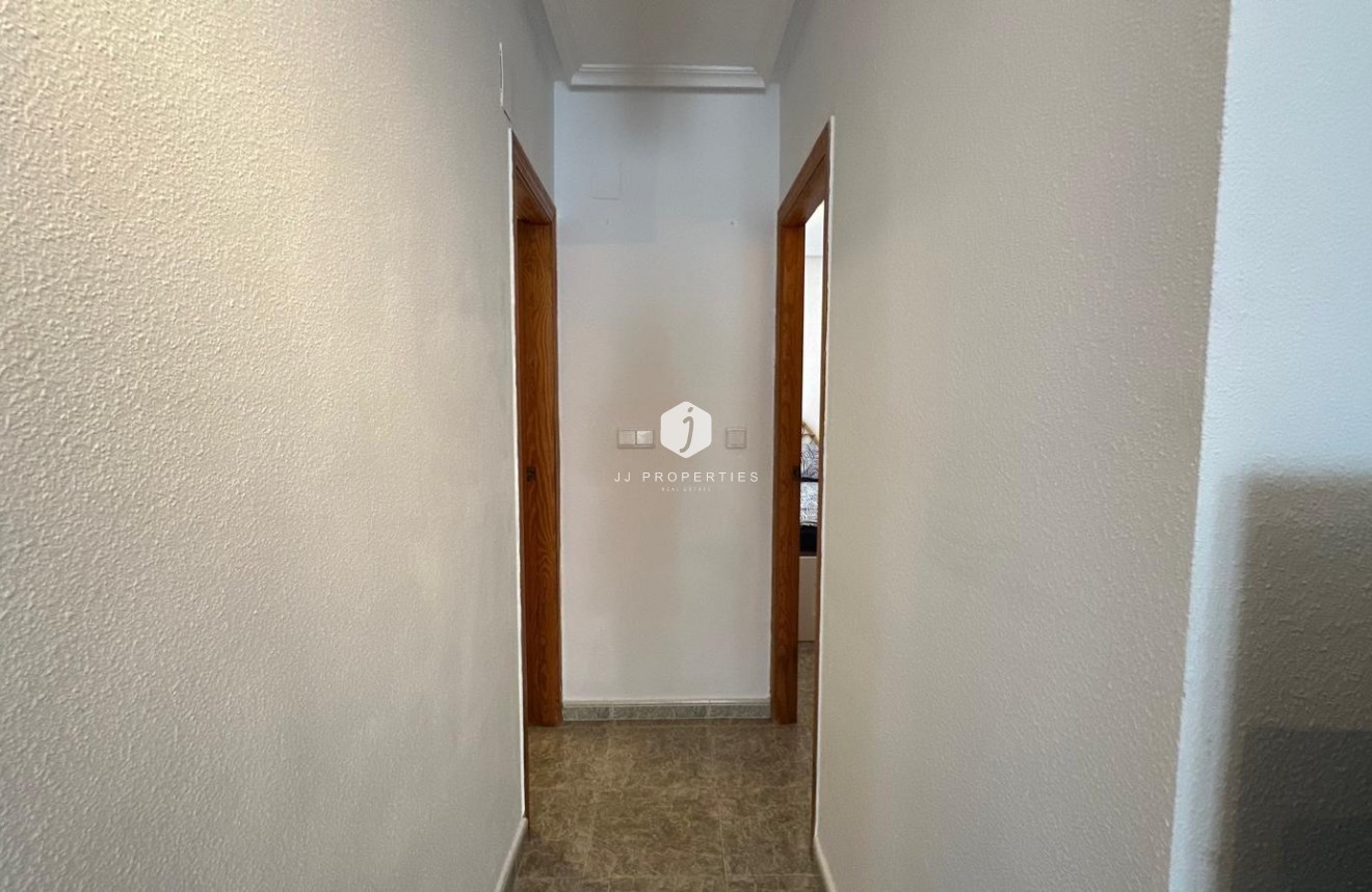 Segunda mano - Apartamento / piso -
Torrevieja - Estacion de autobuses