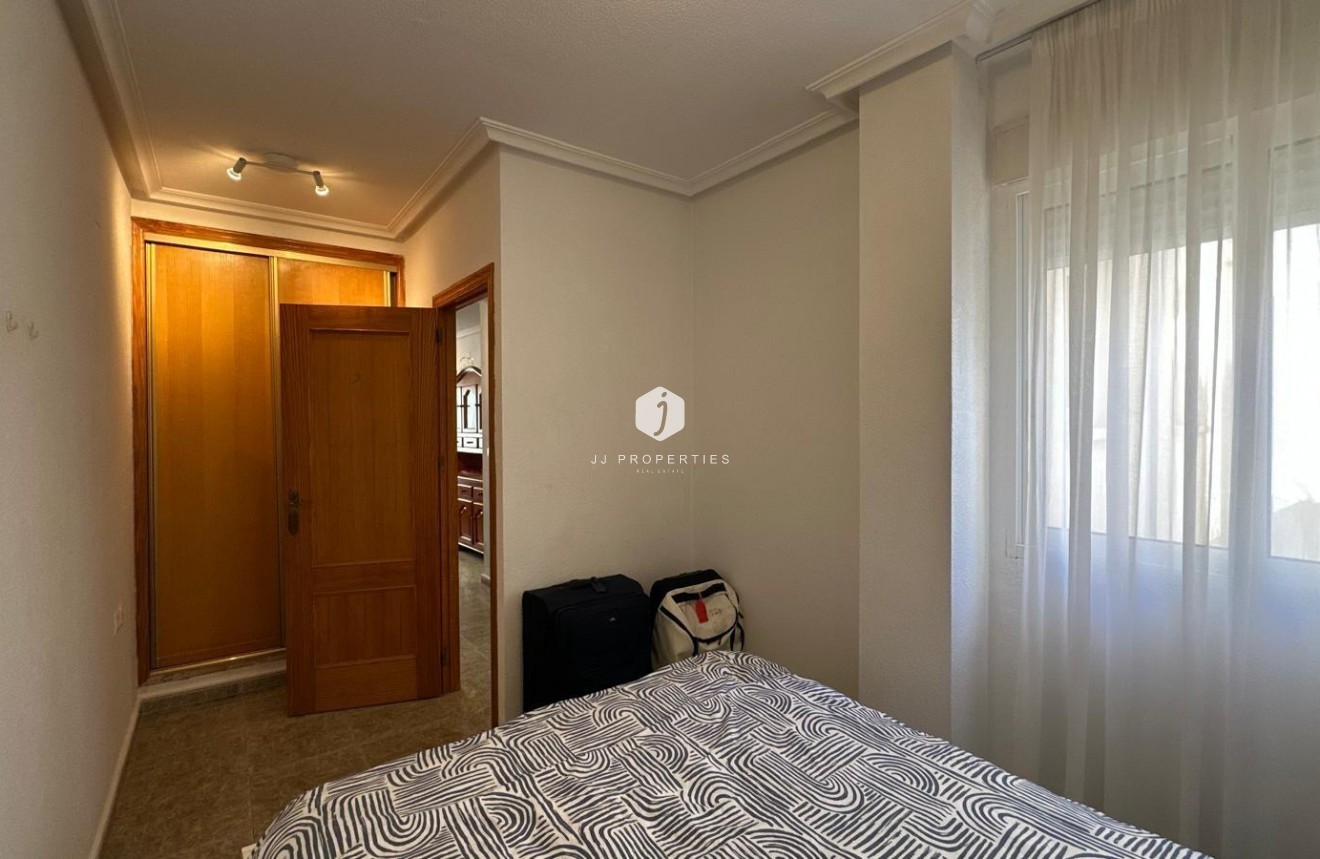 Segunda mano - Apartamento / piso -
Torrevieja - Estacion de autobuses
