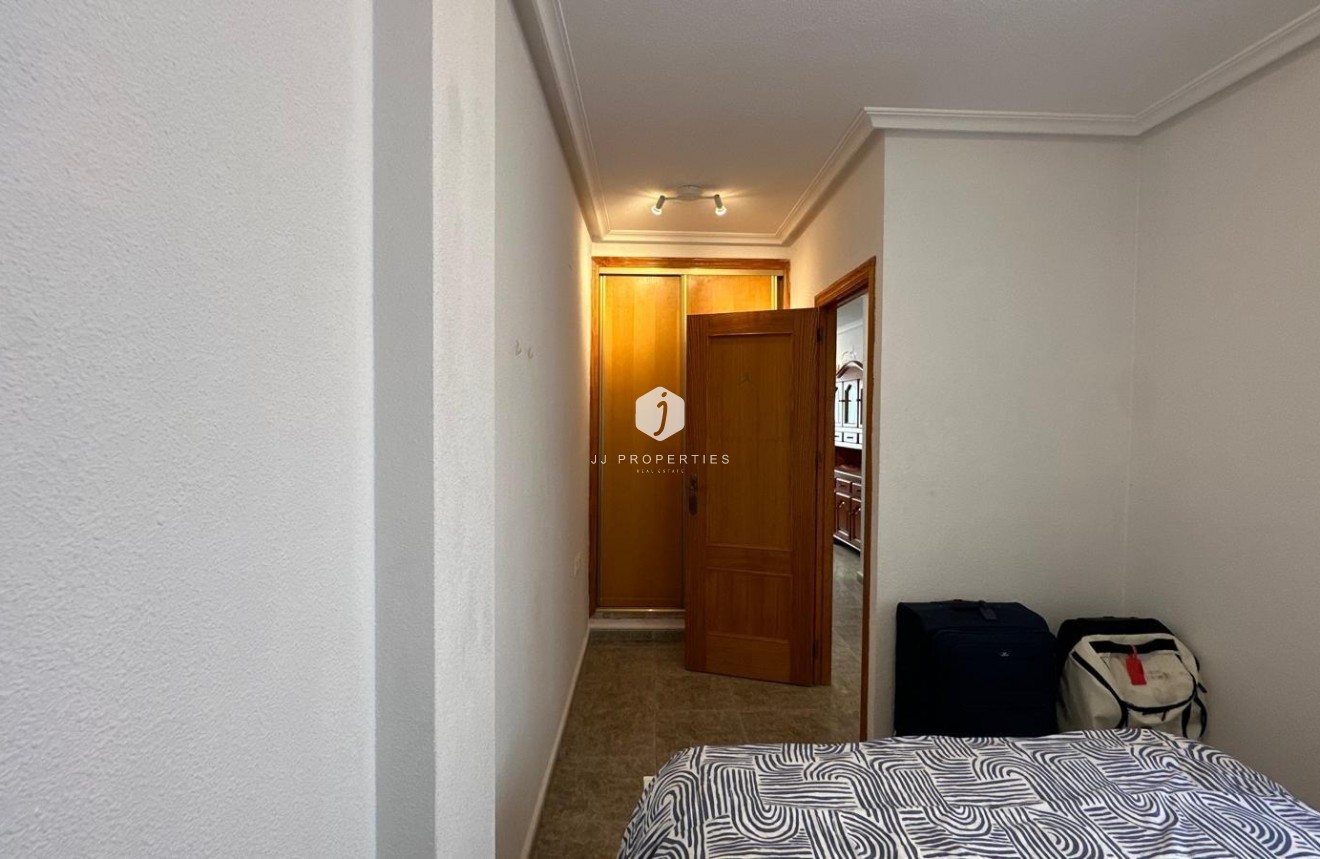 Segunda mano - Apartamento / piso -
Torrevieja - Estacion de autobuses