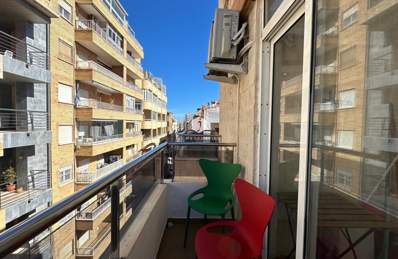 Segunda mano - Apartamento / piso -
Torrevieja - Estacion de autobuses
