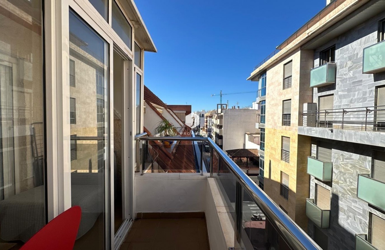 Segunda mano - Apartamento / piso -
Torrevieja - Estacion de autobuses