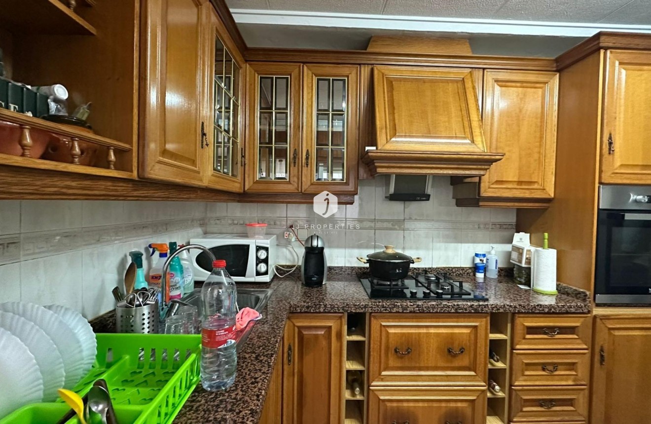 Tweedehands - Appartement / flat -
Torrevieja - Estacion de autobuses