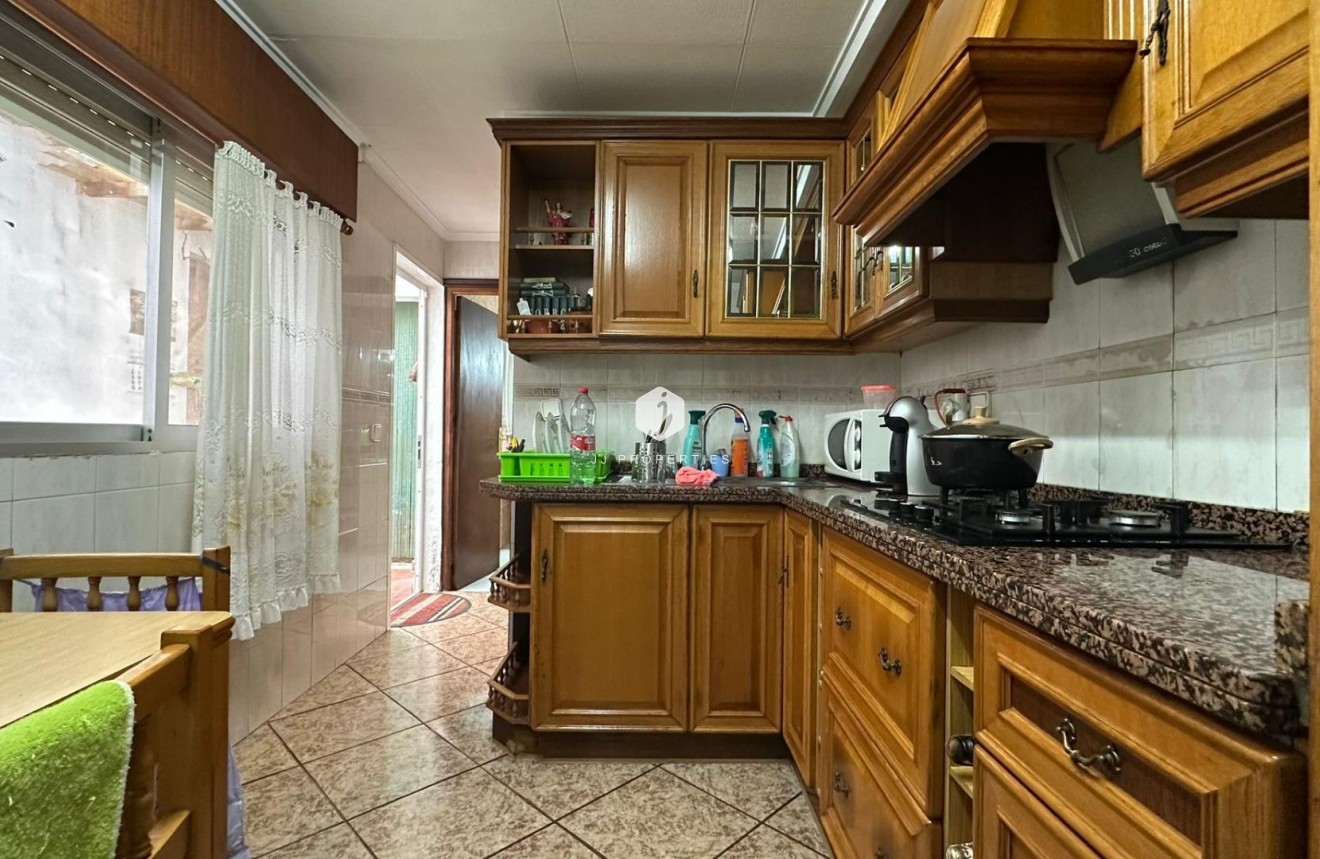 Tweedehands - Appartement / flat -
Torrevieja - Estacion de autobuses