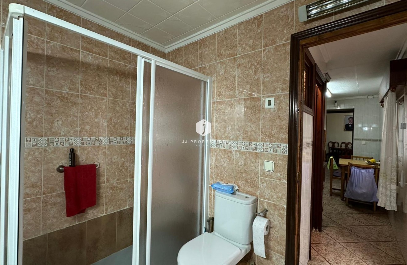 Tweedehands - Appartement / flat -
Torrevieja - Estacion de autobuses