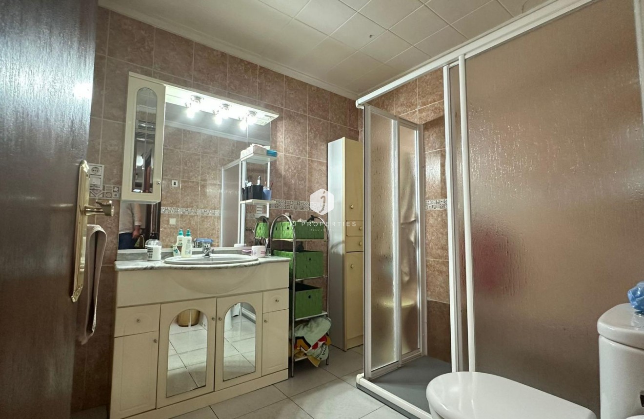 Tweedehands - Appartement / flat -
Torrevieja - Estacion de autobuses
