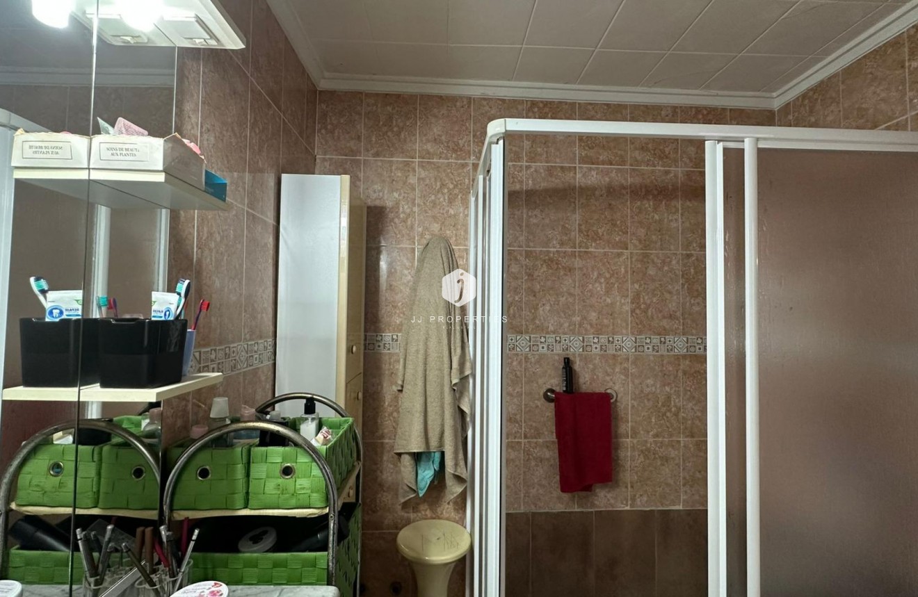 Tweedehands - Appartement / flat -
Torrevieja - Estacion de autobuses