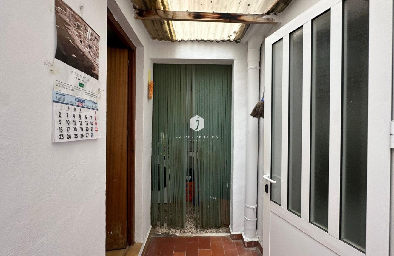 Tweedehands - Appartement / flat -
Torrevieja - Estacion de autobuses