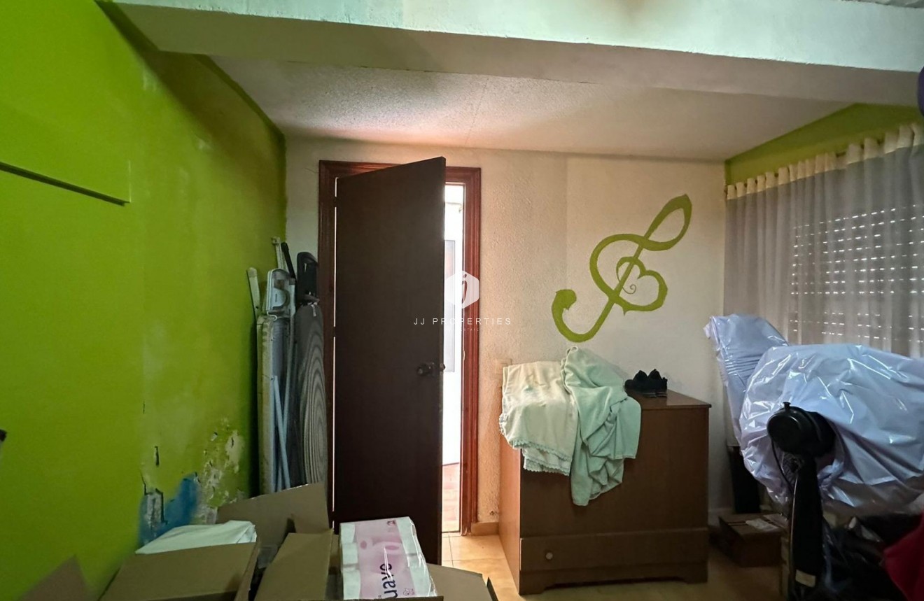 Tweedehands - Appartement / flat -
Torrevieja - Estacion de autobuses