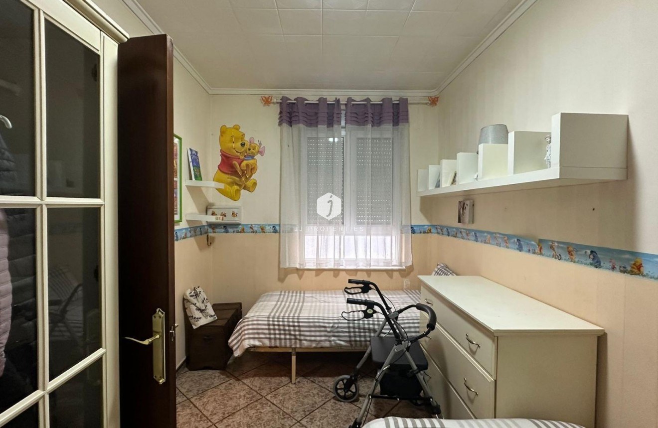 Tweedehands - Appartement / flat -
Torrevieja - Estacion de autobuses