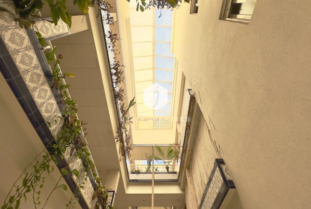 Z drugiej ręki - Daszek -
Torrevieja - Centro