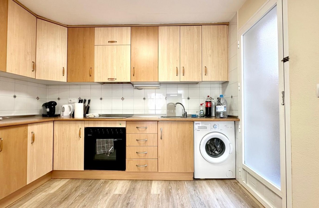 Resale - Bungalow -
Torrevieja - Torreblanca