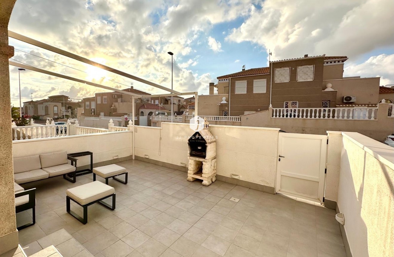 Resale - Bungalow -
Torrevieja - Torreblanca