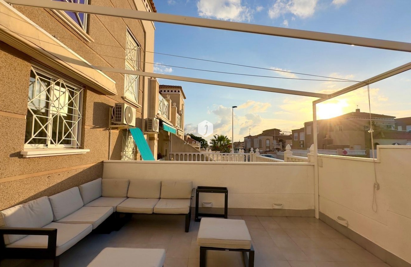 Resale - Bungalow -
Torrevieja - Torreblanca