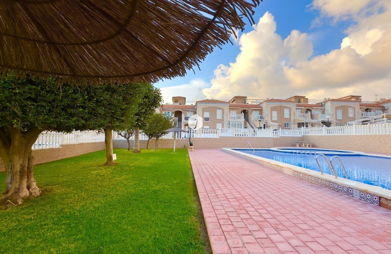 Resale - Bungalow -
Torrevieja - Torreblanca