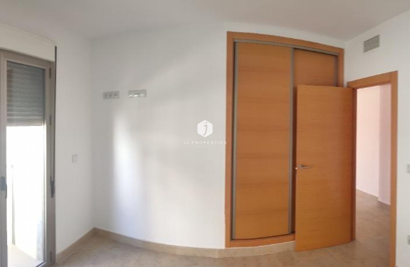 Segunda mano - Apartamento / piso -
Torrevieja - Estacion de autobuses