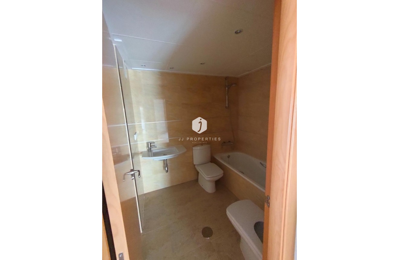 Segunda mano - Apartamento / piso -
Torrevieja - Estacion de autobuses
