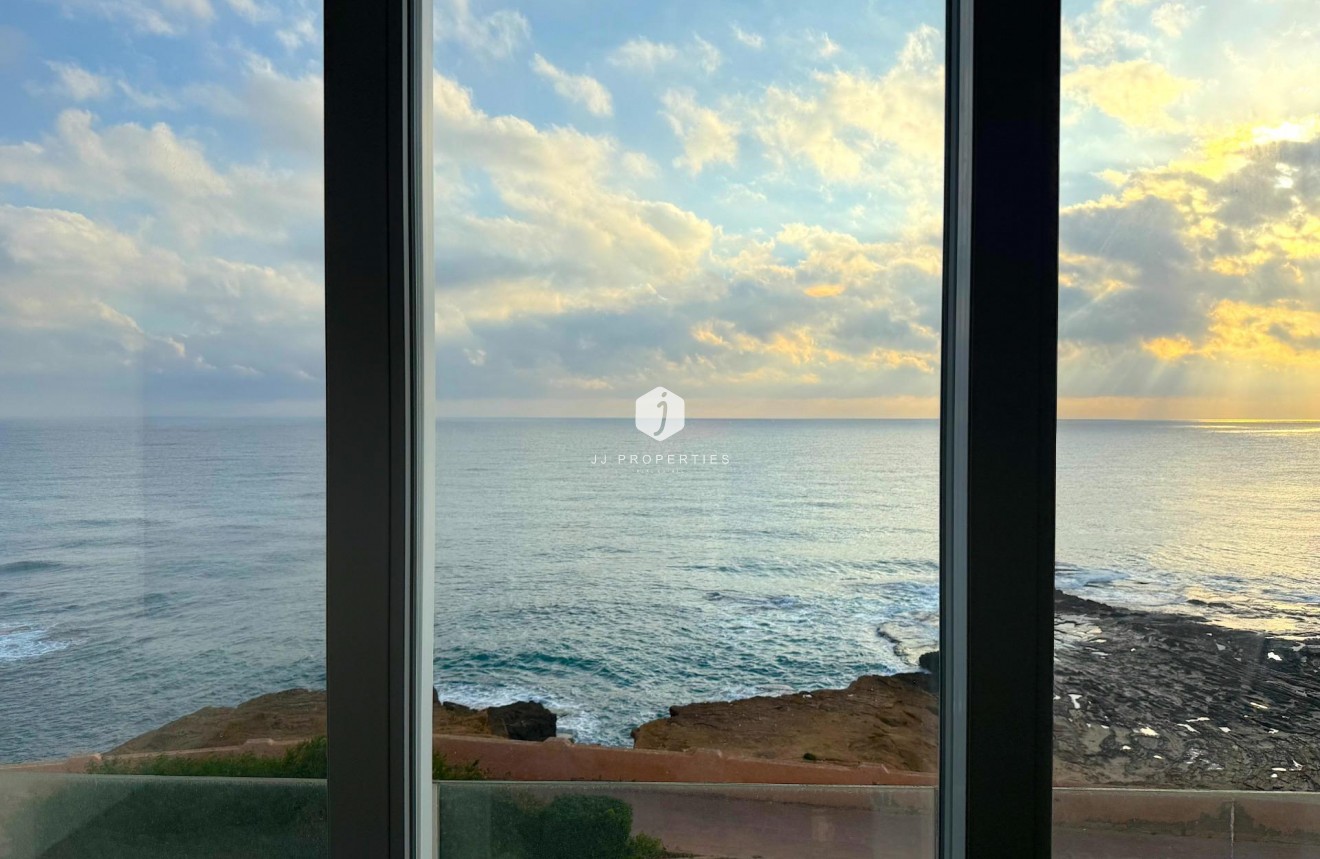 Segunda mano - Apartamento / piso -
Torrevieja - Cabo cervera