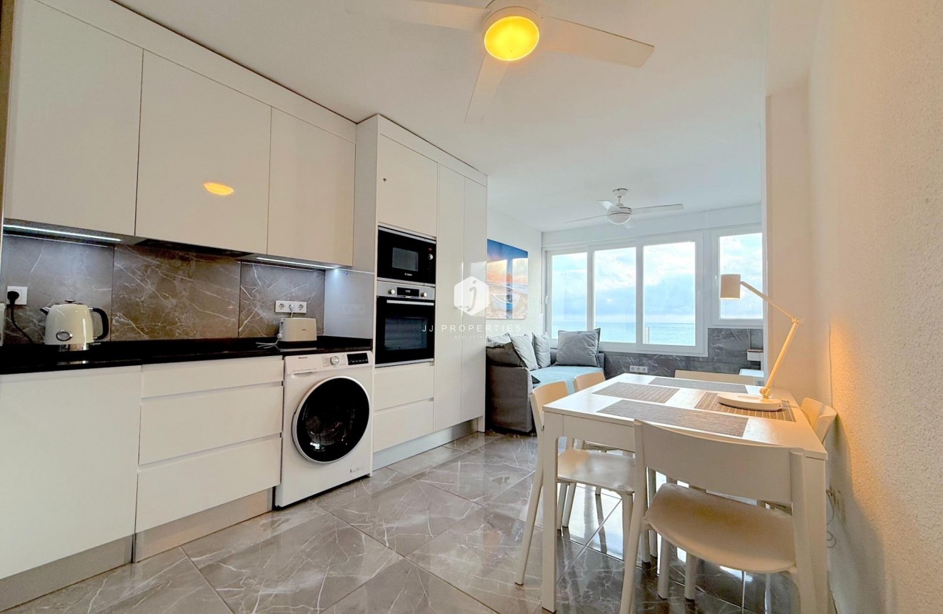 Segunda mano - Apartamento / piso -
Torrevieja - Cabo cervera