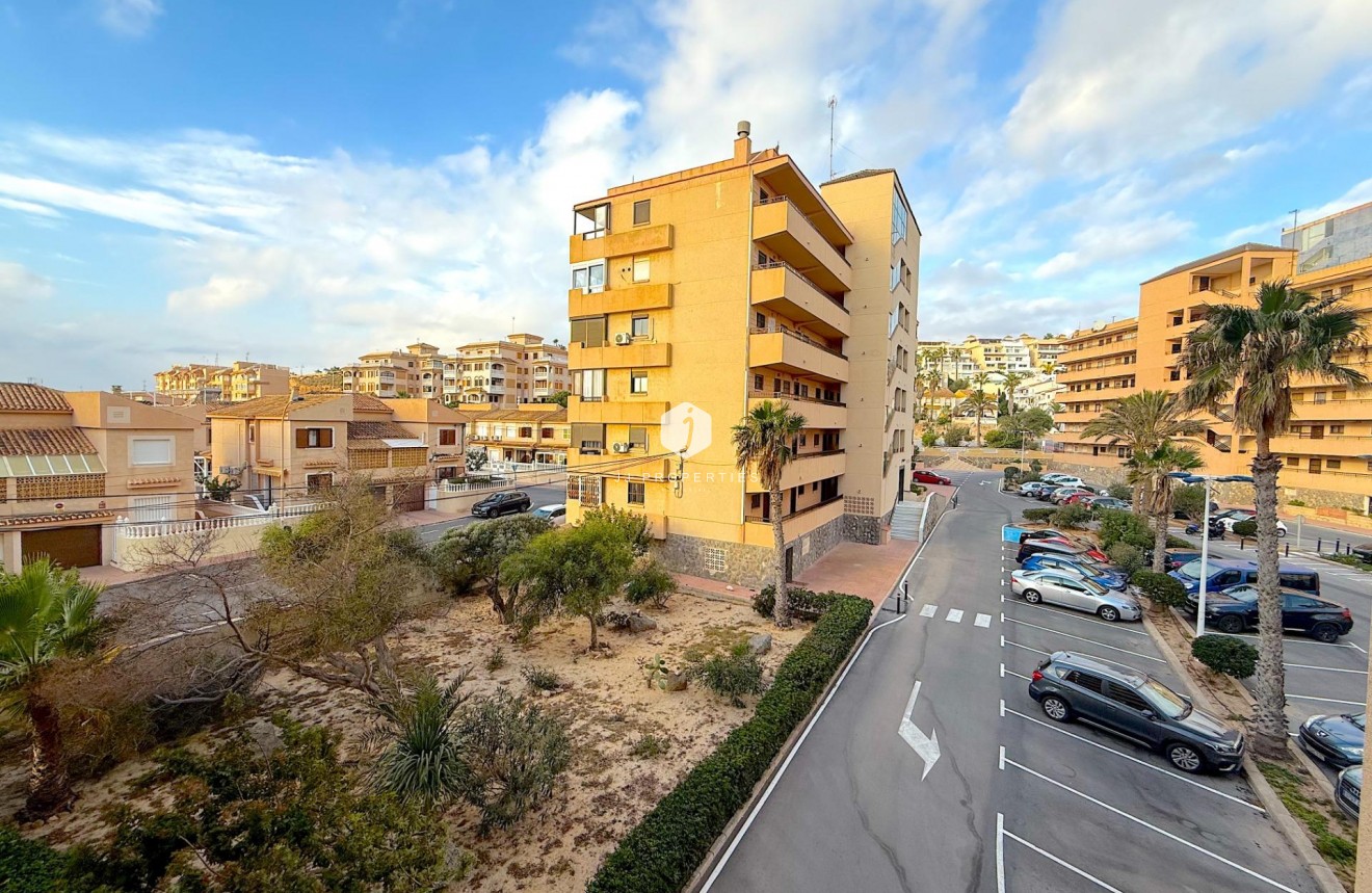 Segunda mano - Apartamento / piso -
Torrevieja - Cabo cervera