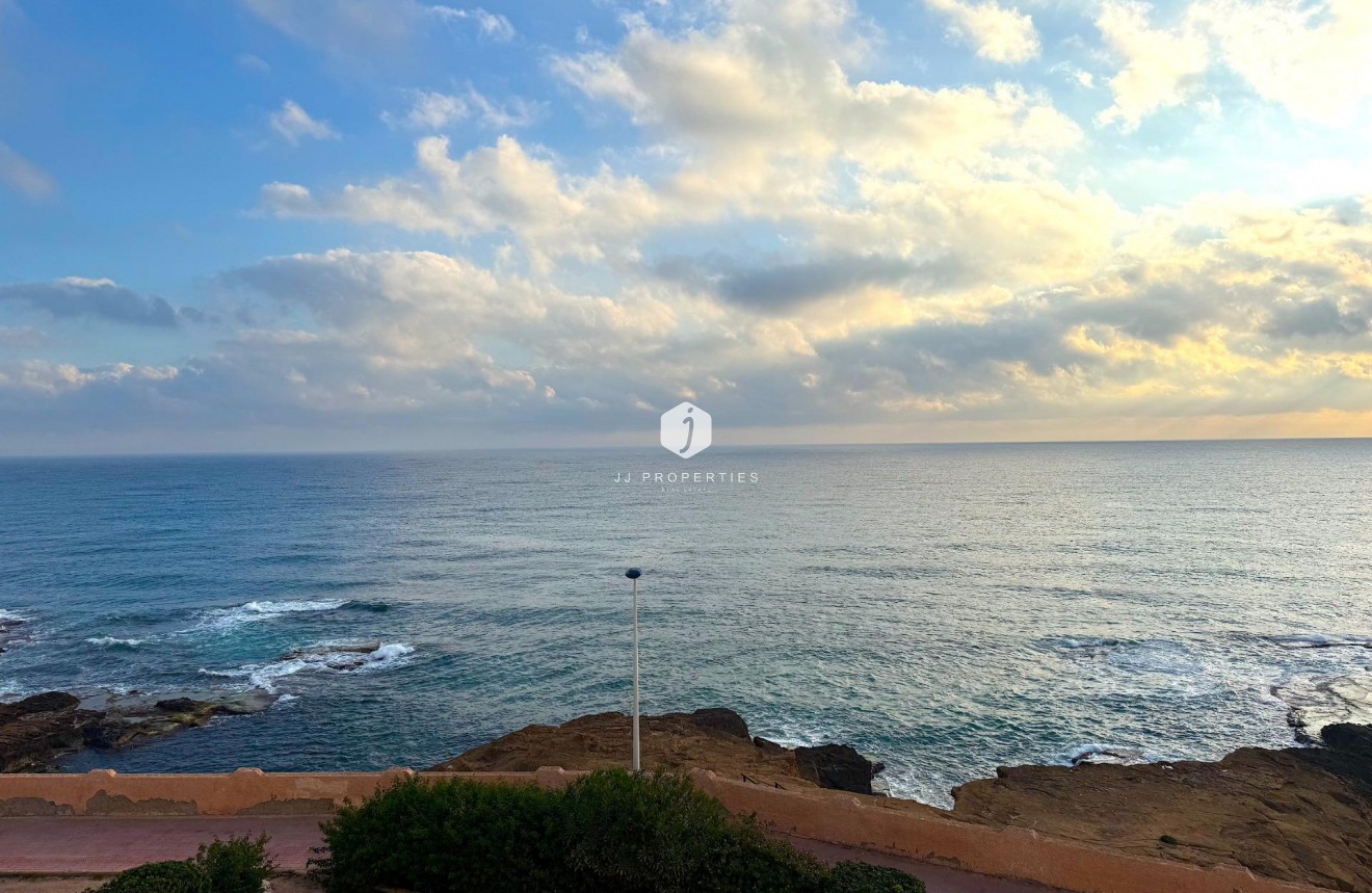 Segunda mano - Apartamento / piso -
Torrevieja - Cabo cervera