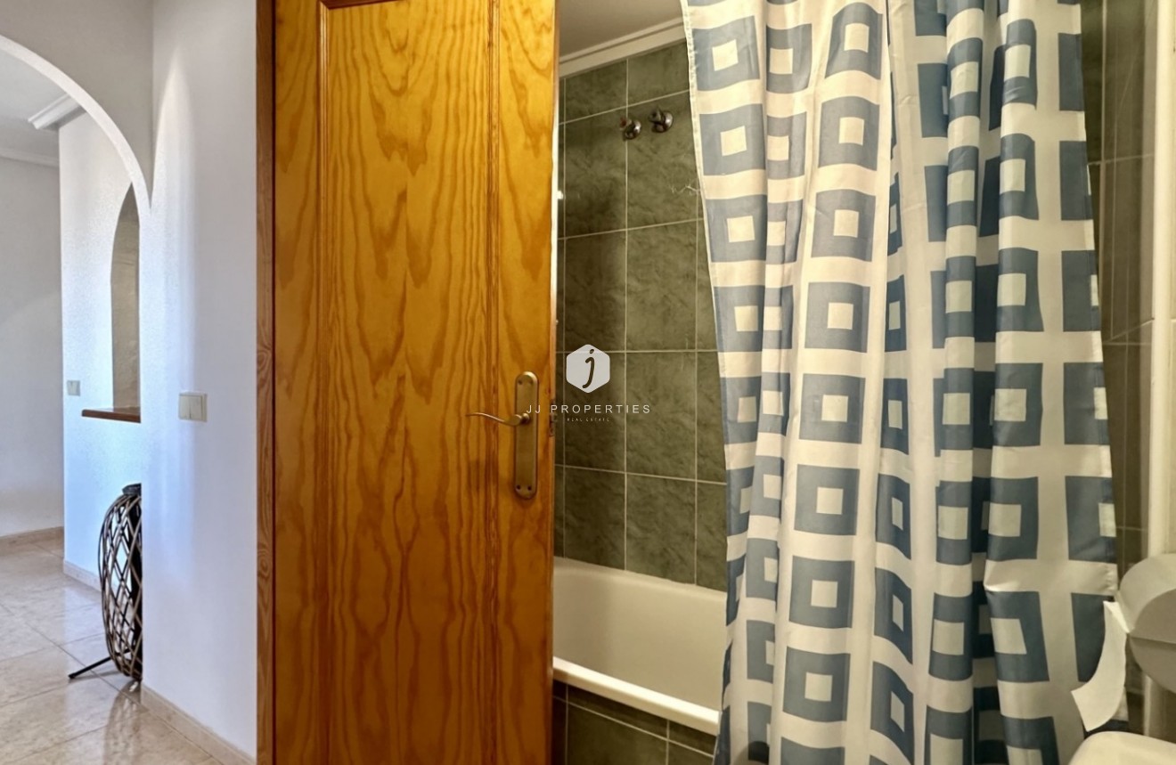 D'occasion - Appartement -
Torrevieja - Costa Blanca