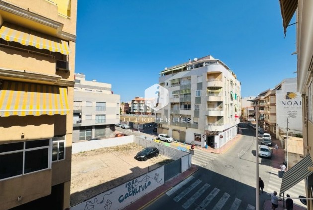 Resale - Apartment / flat -
La Mata - Costa Blanca