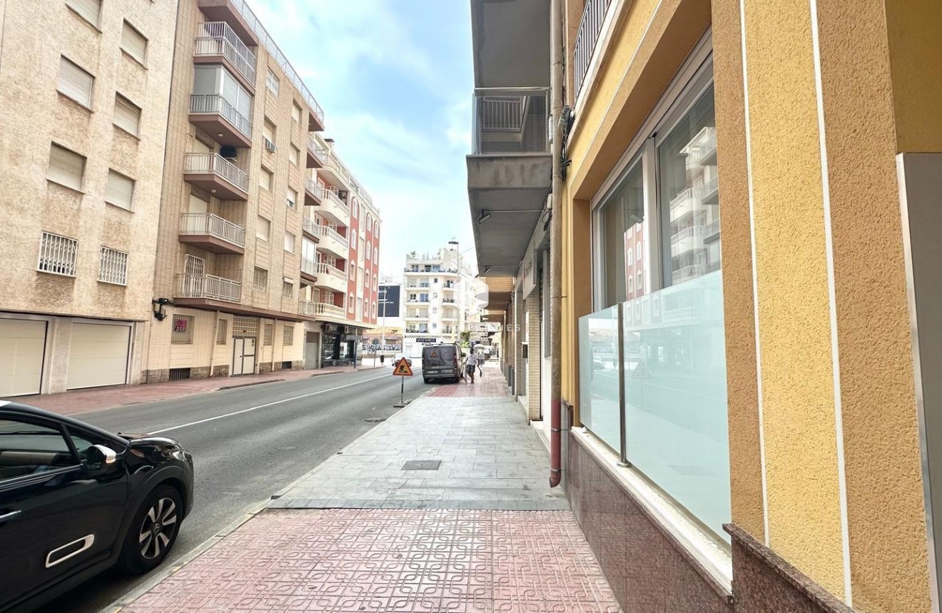 Segunda mano - Apartamento / piso -
Torrevieja - Playa del Cura