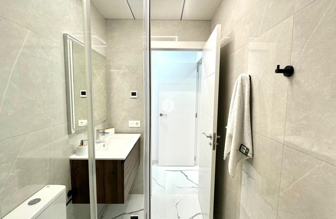 Segunda mano - Apartamento / piso -
Torrevieja - Playa del Cura