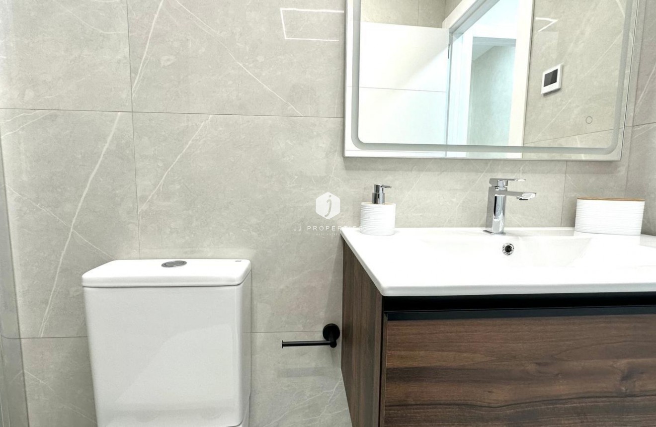 Segunda mano - Apartamento / piso -
Torrevieja - Playa del Cura