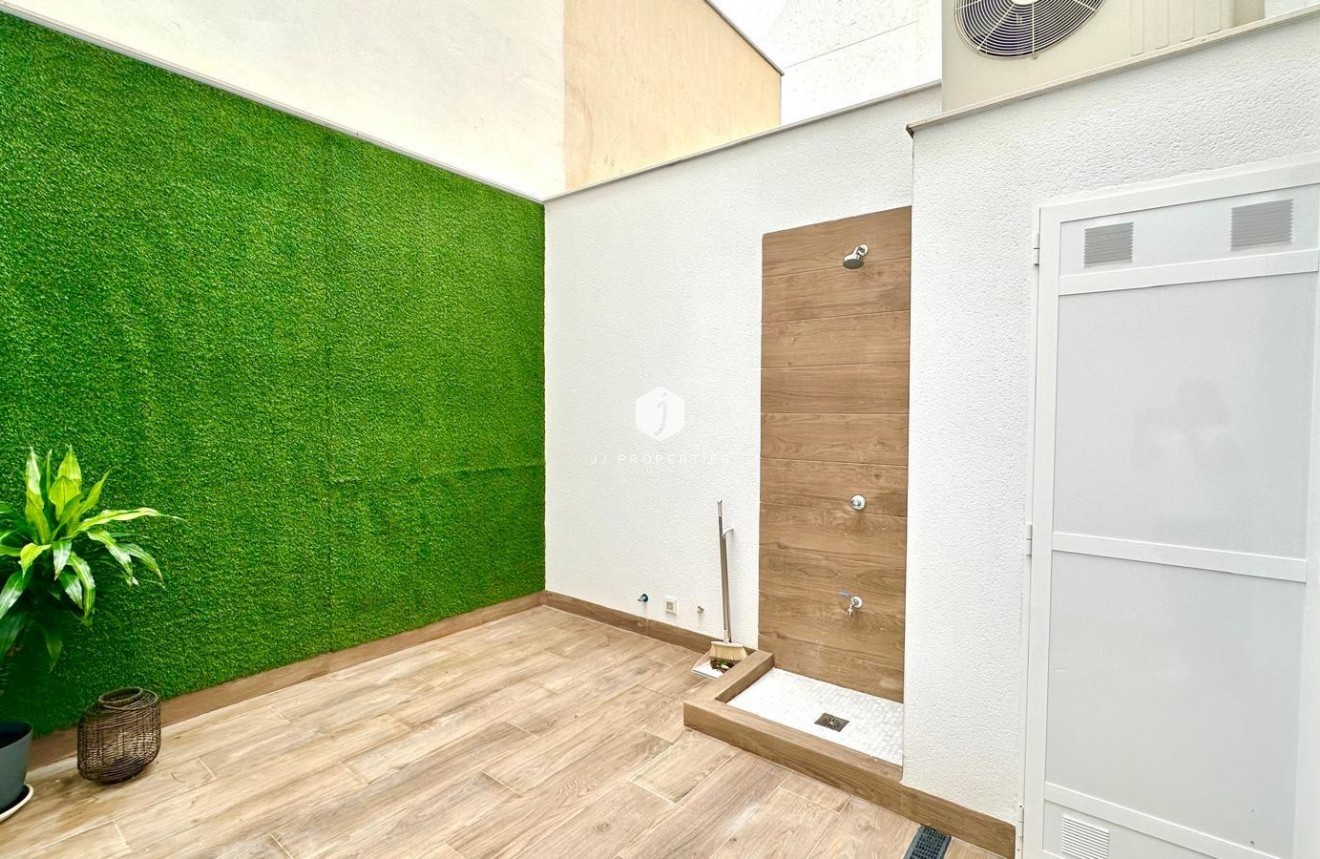 Segunda mano - Apartamento / piso -
Torrevieja - Playa del Cura