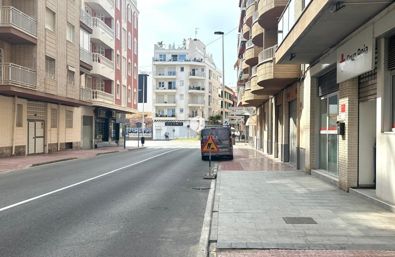 Segunda mano - Apartamento / piso -
Torrevieja - Playa del Cura