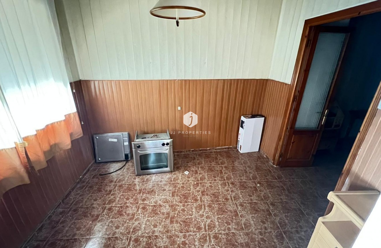 Segunda mano - Apartamento / piso -
Torrevieja