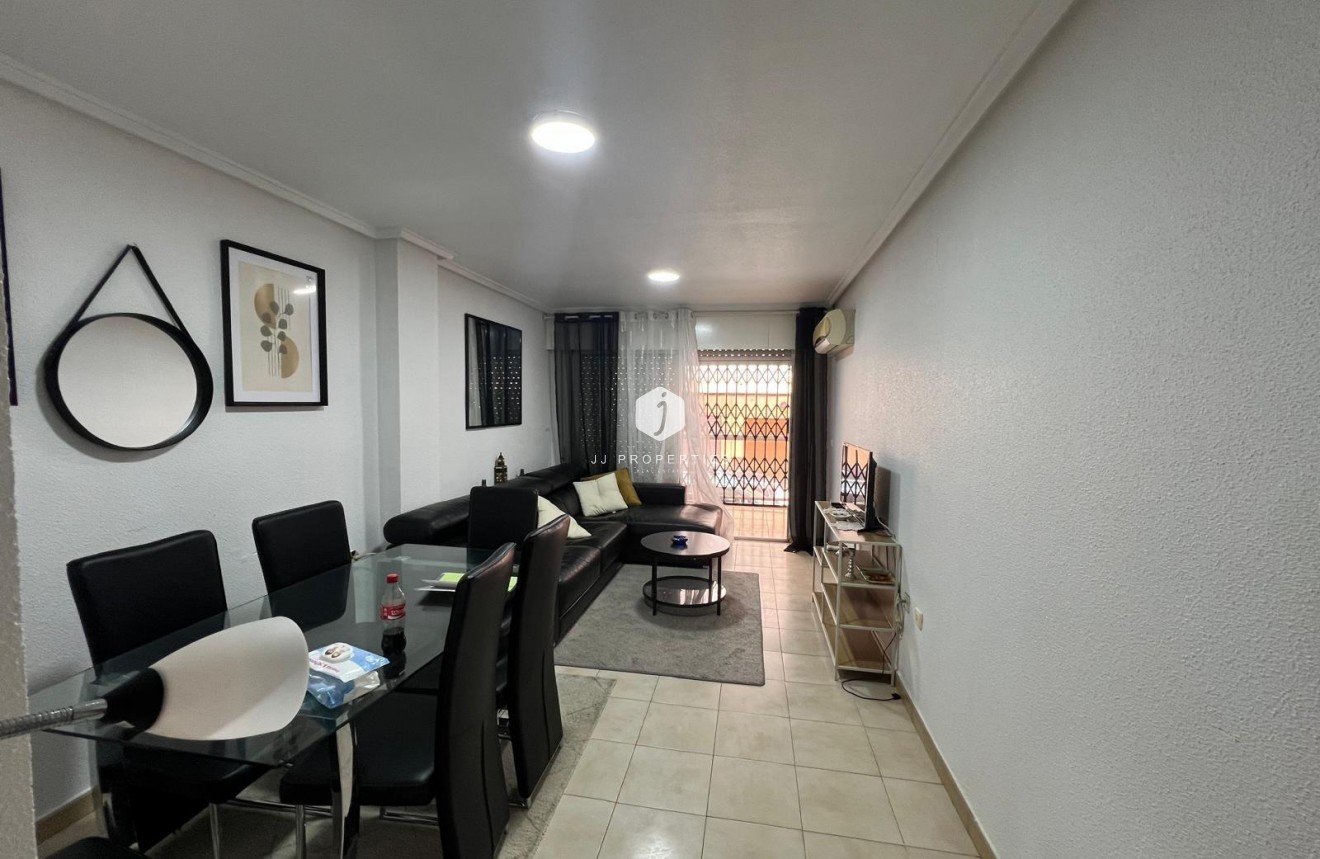 D'occasion - Appartement -
Torrevieja - Playa del Cura