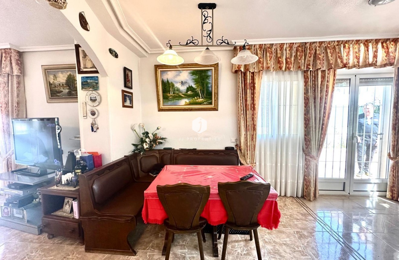 D'occasion - Appartement -
Torrevieja - Playa del Cura