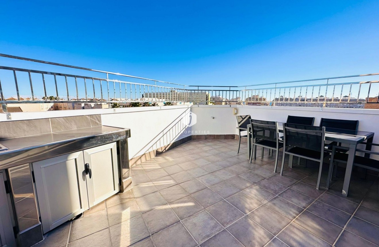 Tweedehands - Appartement / flat -
Torrevieja - Estacion de autobuses