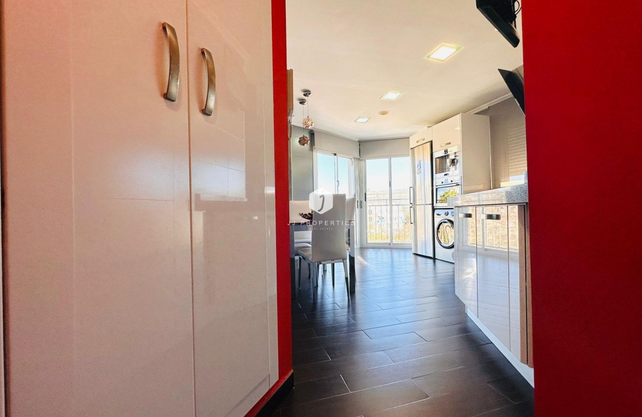 Tweedehands - Appartement / flat -
Torrevieja - Estacion de autobuses