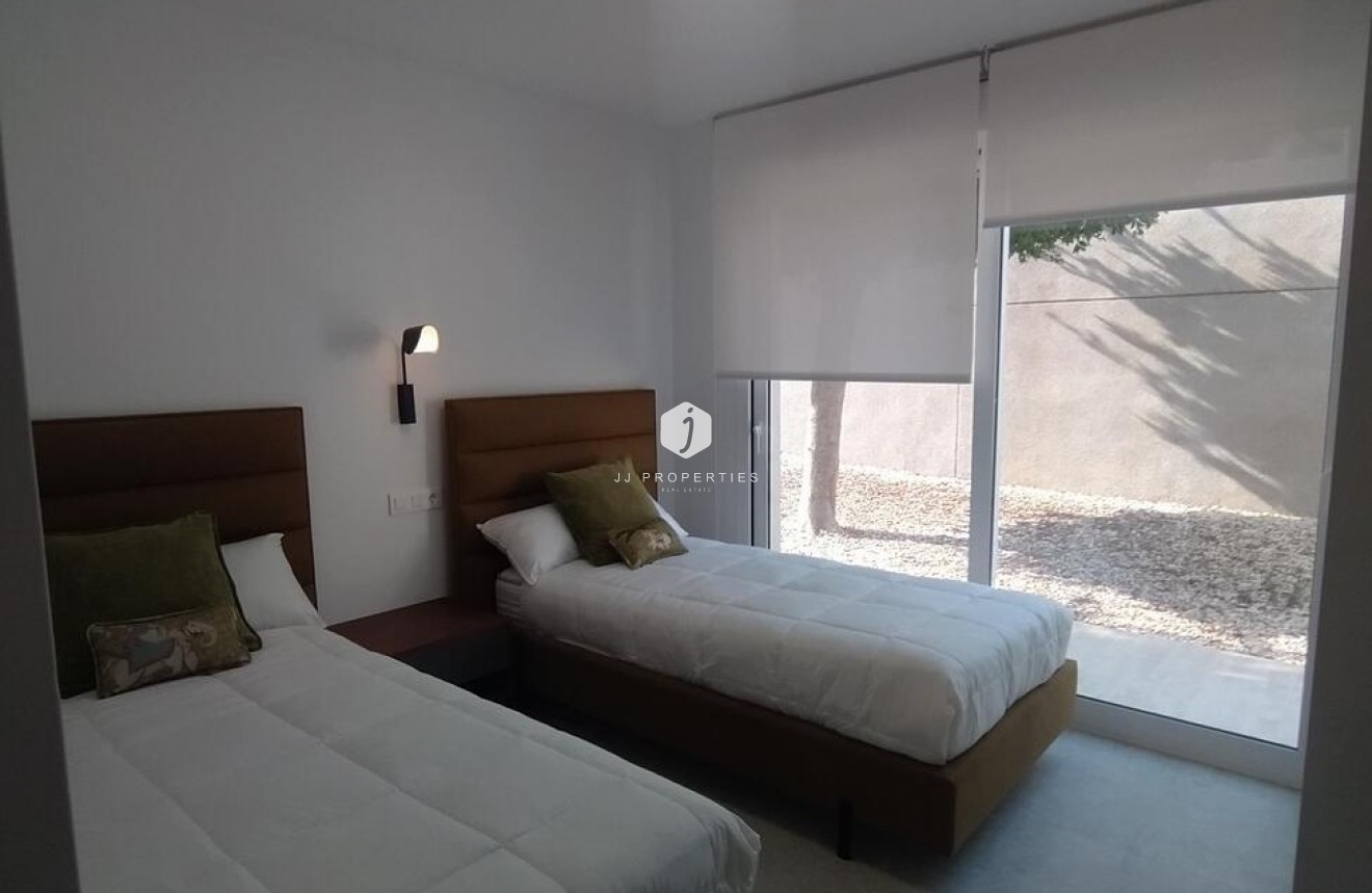 Z drugiej ręki - Mieszkanie w bloku -
Torrevieja - Torreblanca