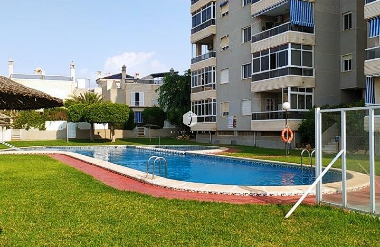 Z drugiej ręki - Mieszkanie w bloku -
Torrevieja - Torreblanca