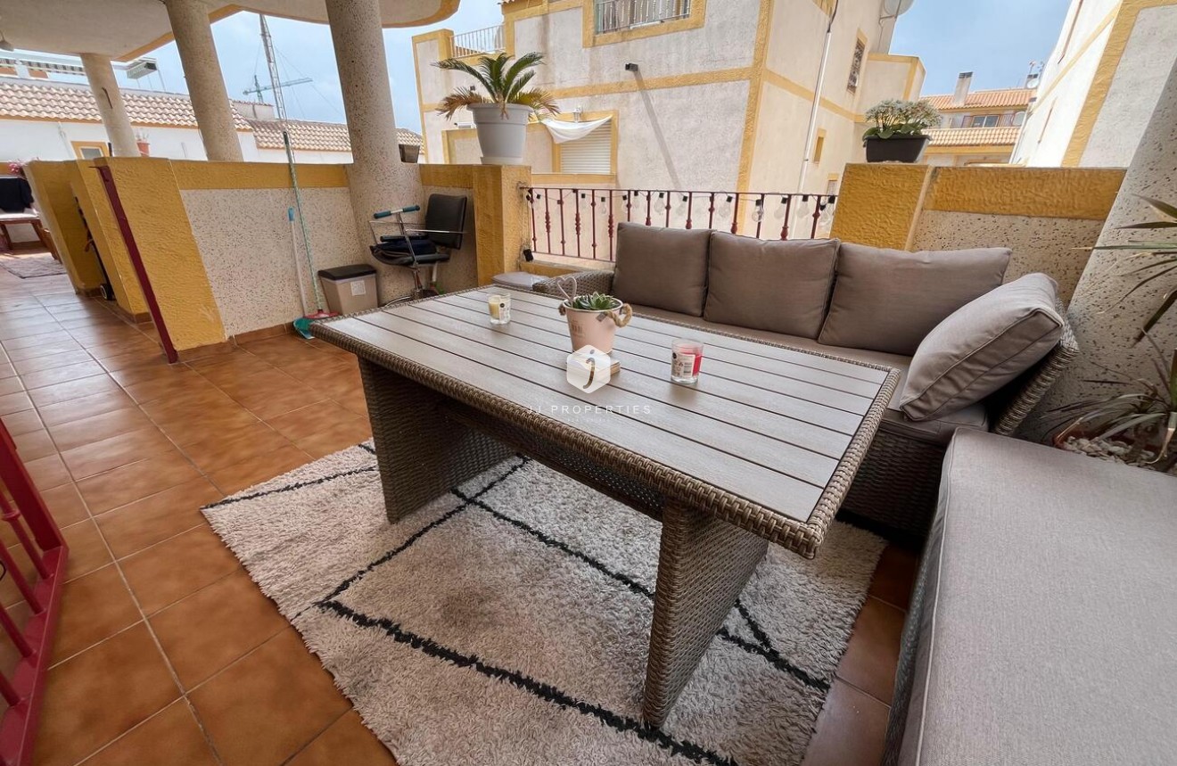 Z drugiej ręki - Daszek -
Torrevieja - La Florida