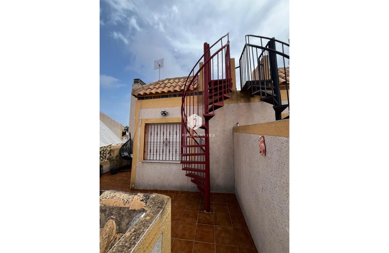 Z drugiej ręki - Daszek -
Torrevieja - La Florida