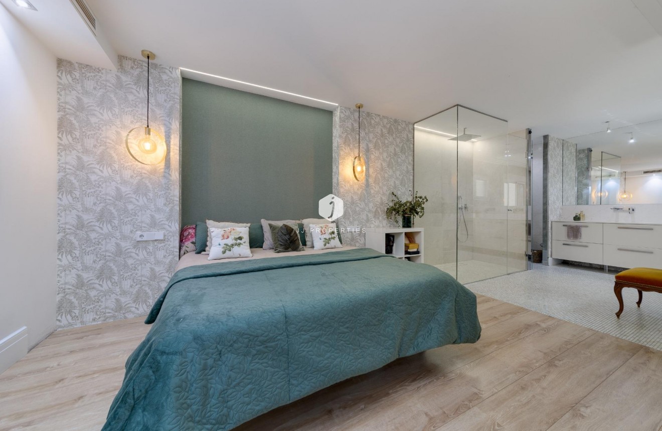 D'occasion - Appartement -
Torrevieja - Playa del Cura