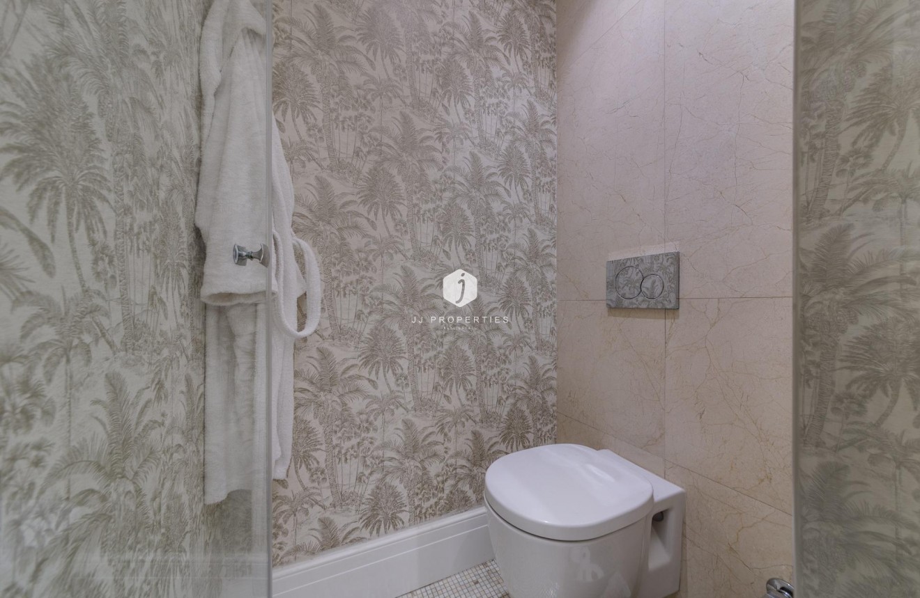 D'occasion - Appartement -
Torrevieja - Playa del Cura