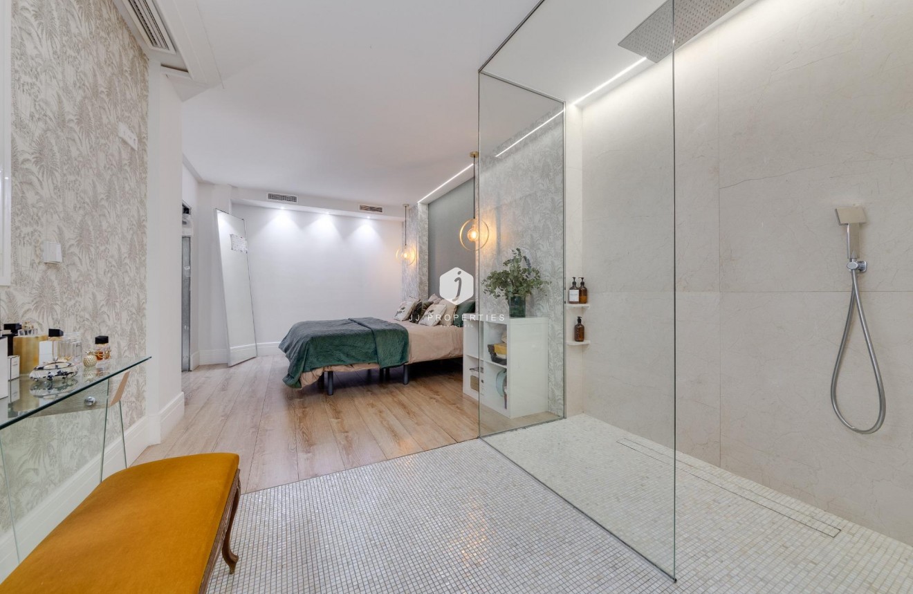 D'occasion - Appartement -
Torrevieja - Playa del Cura
