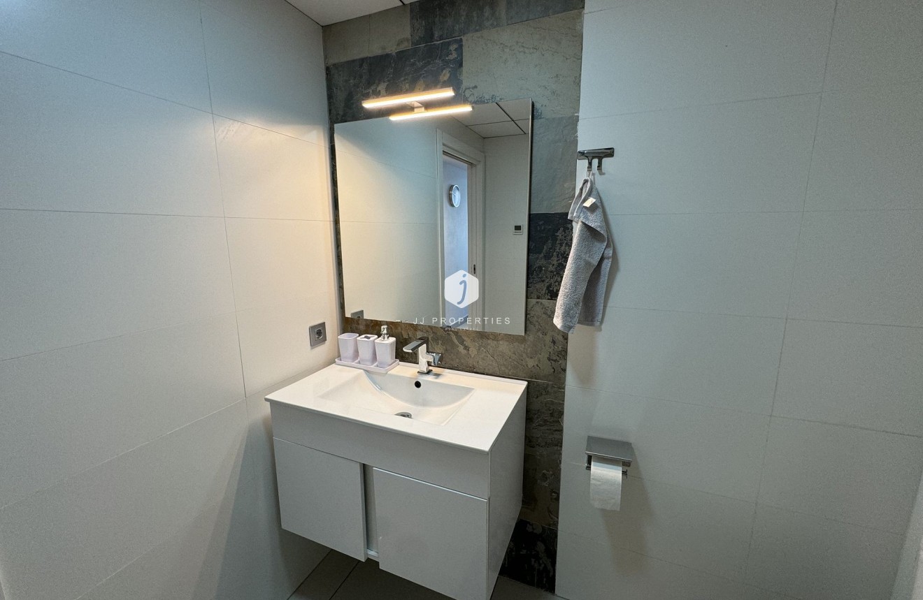 D'occasion - Appartement -
Torrevieja - Costa Blanca