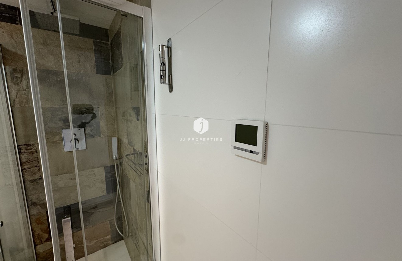 D'occasion - Appartement -
Torrevieja - Costa Blanca