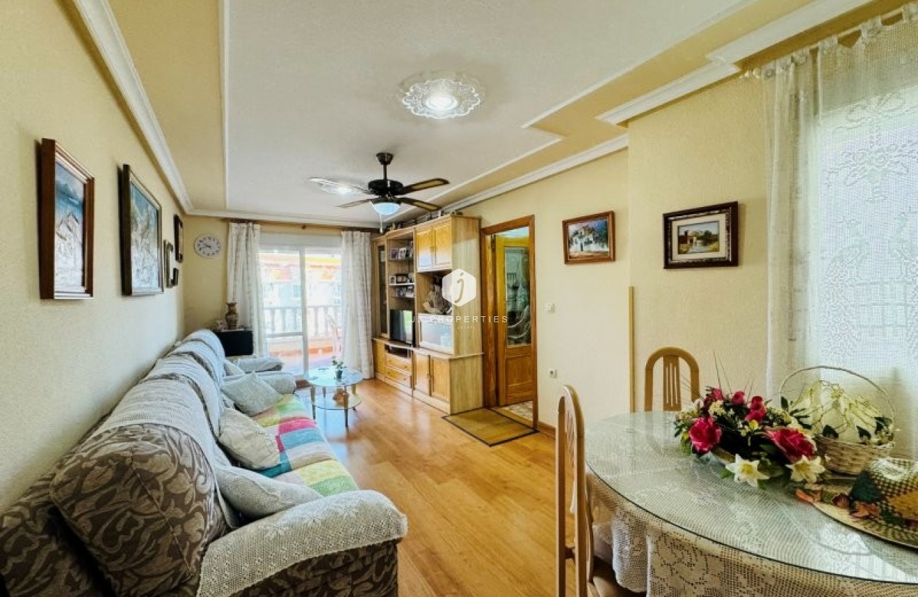 Resale - Apartment / flat -
La Mata - Costa Blanca